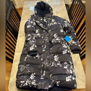 Columbia Floral Blue  and Gray White Puffer Coat Brand New Regular Fit sz Small